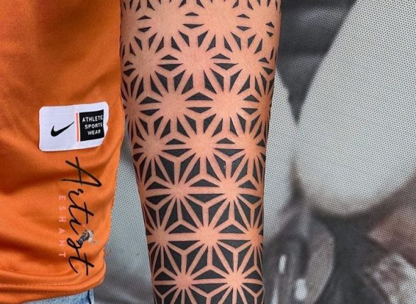 e87b6045-da2e-412a-981c-fd03109e9d57 Geometric tattoos